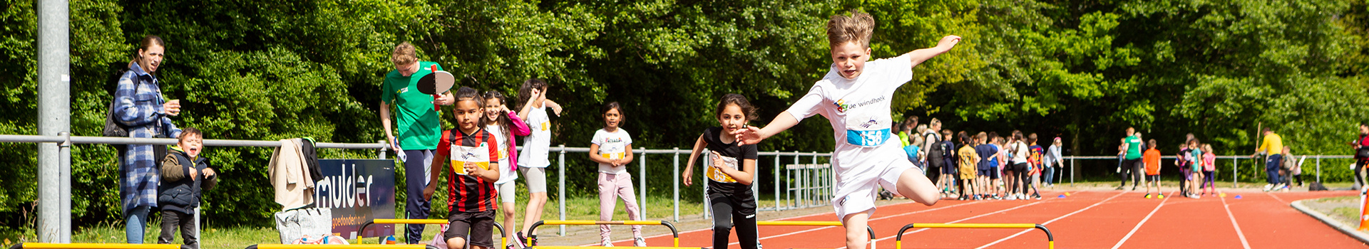 Schoolatletiektoernooi HEADER.jpg